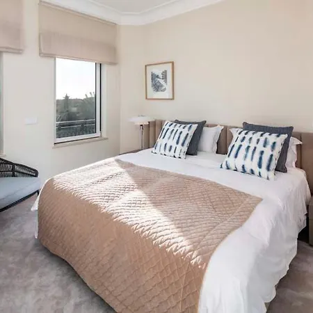 Ferrarias Sleeps 6 With Pool Air Con And Wifi *