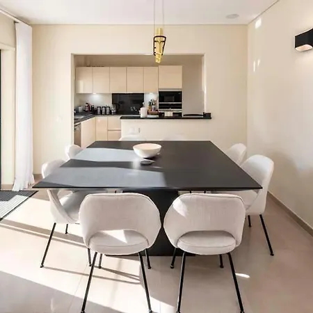 Ferrarias Sleeps 6 With Pool Air Con And Wifi * Ferrarias (Loule)